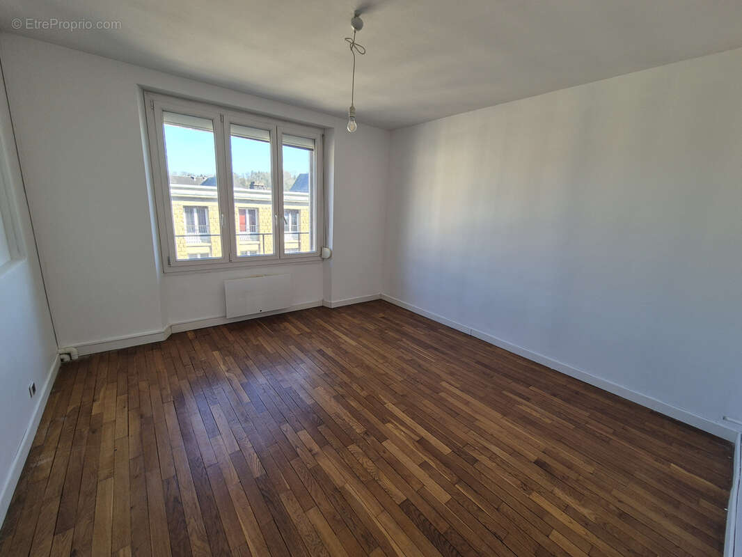 Appartement à CHARLEVILLE-MEZIERES