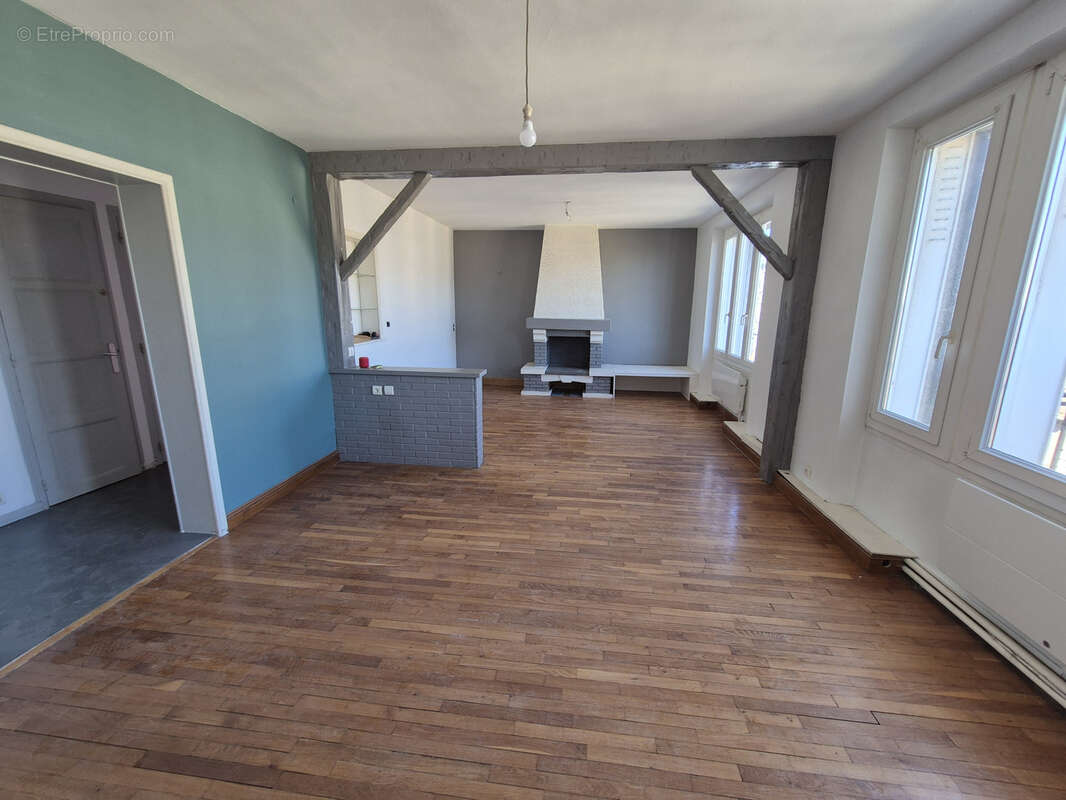 Appartement à CHARLEVILLE-MEZIERES