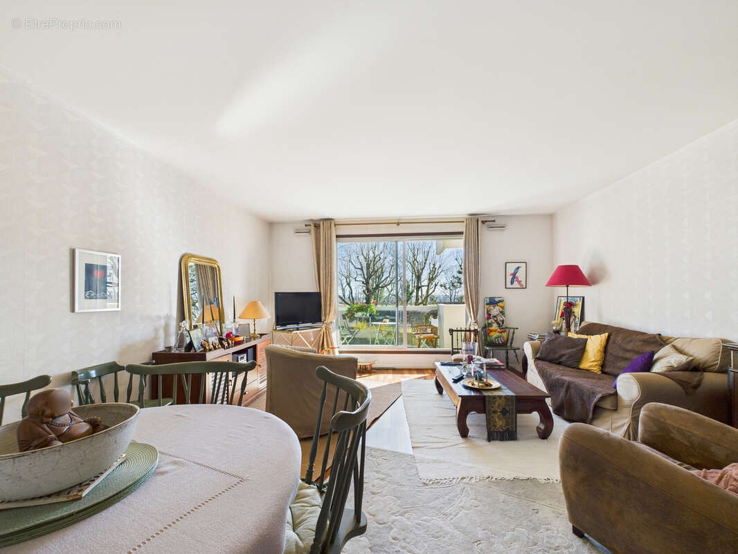 Appartement à SURESNES