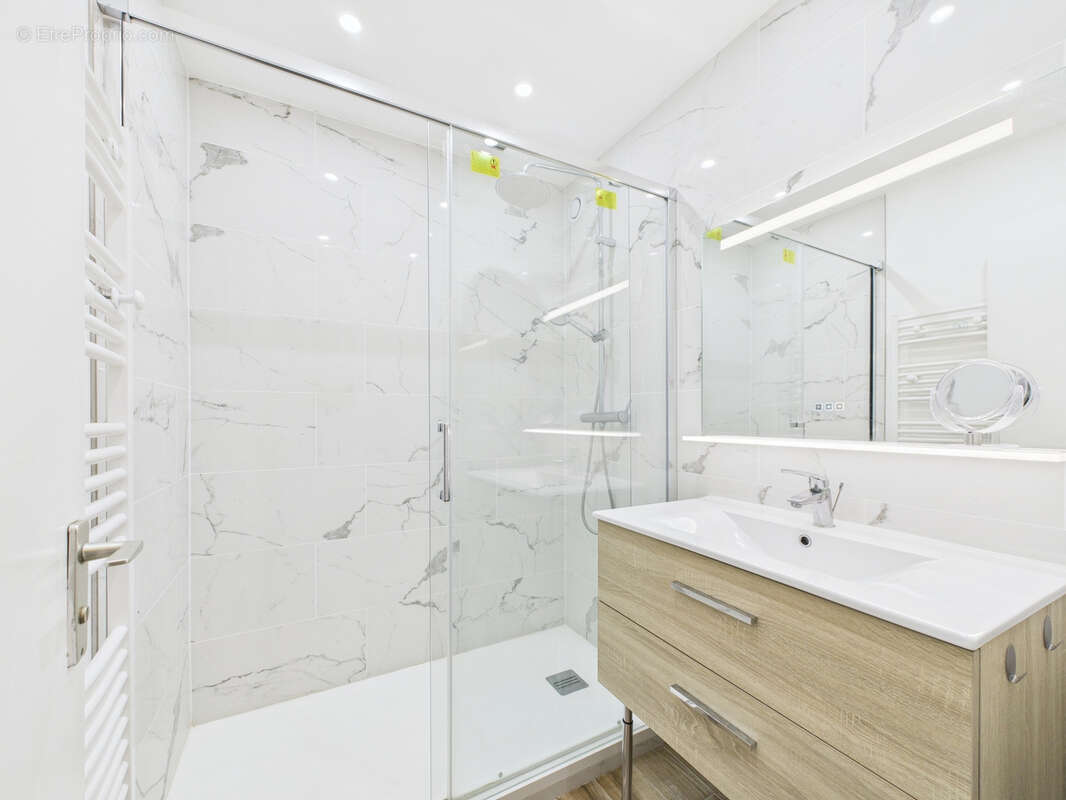 Appartement à SURESNES