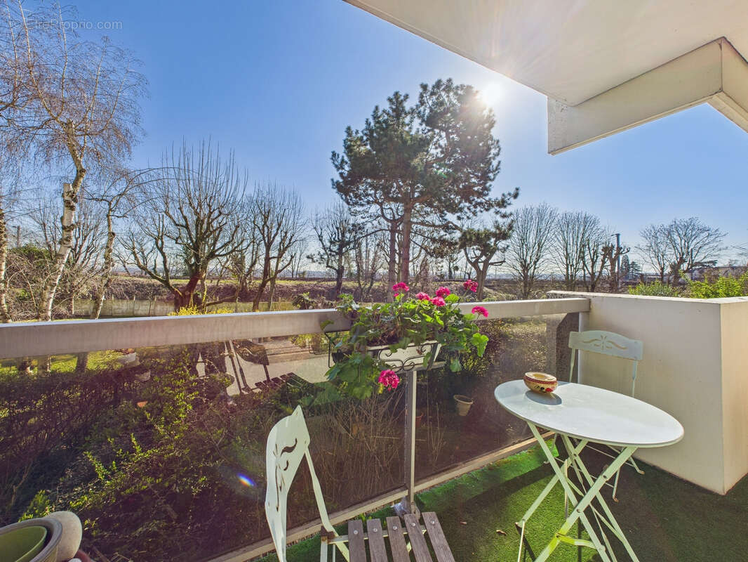 Appartement à SURESNES