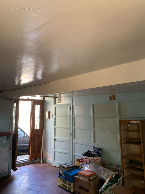 Maison à AMBRIERES-LES-VALLEES