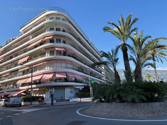 Appartement à ROQUEBRUNE-CAP-MARTIN