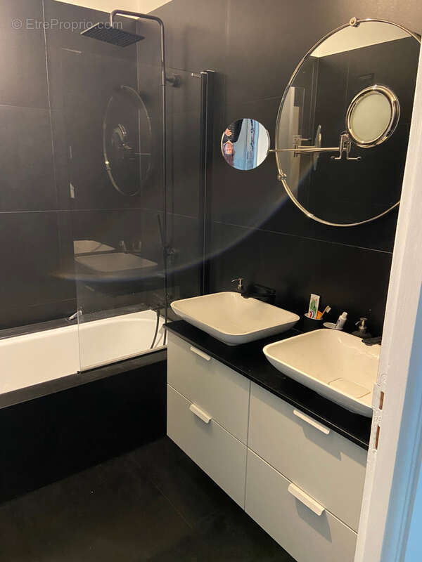 Appartement à ROQUEBRUNE-CAP-MARTIN