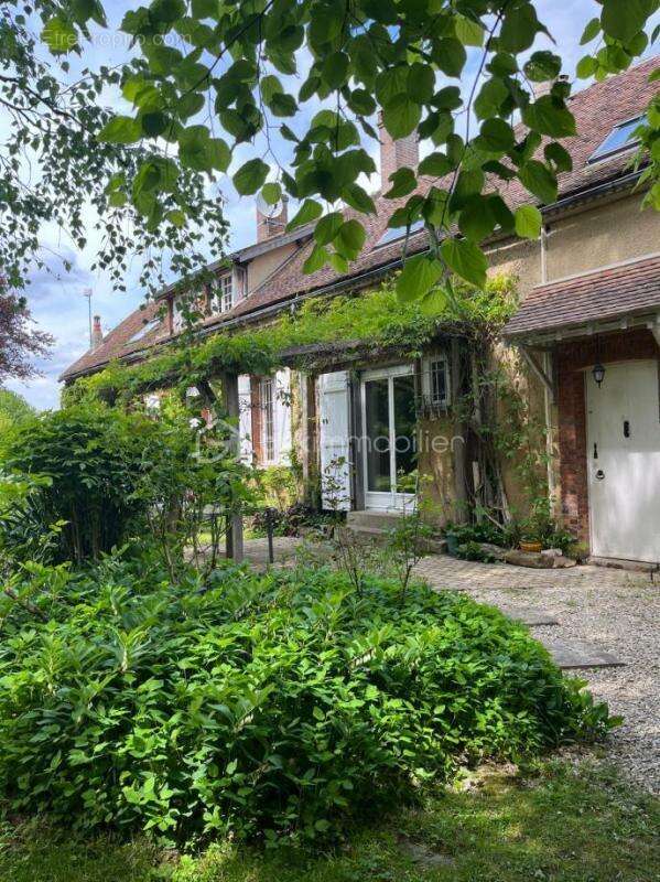 Maison à SAINT-MAURICE-AUX-RICHES-HOMMES