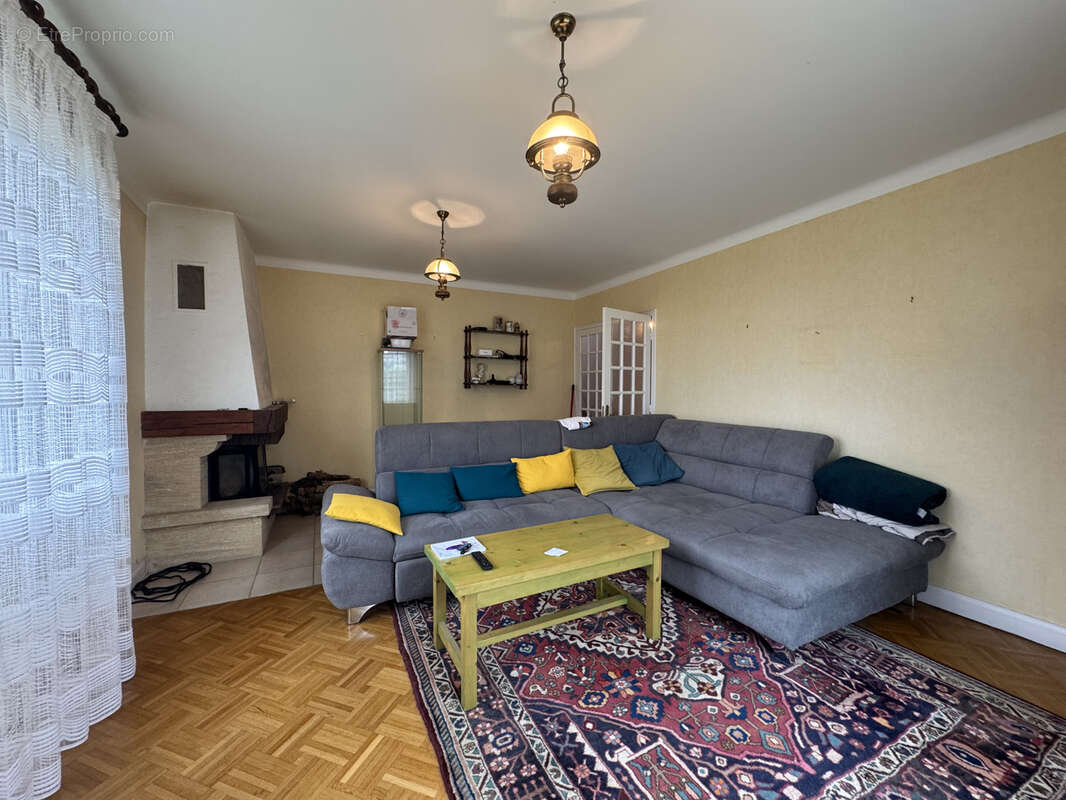 Maison à PLOMODIERN