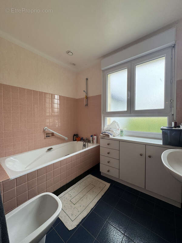 Maison à PLOMODIERN