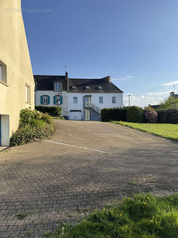 Maison à PLOMODIERN