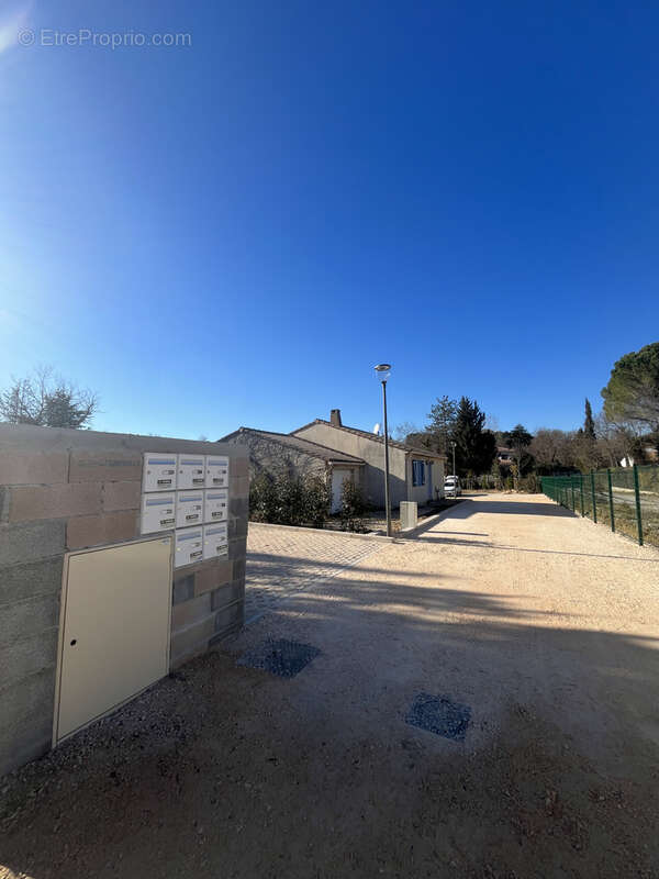 Terrain à PRADES-LE-LEZ