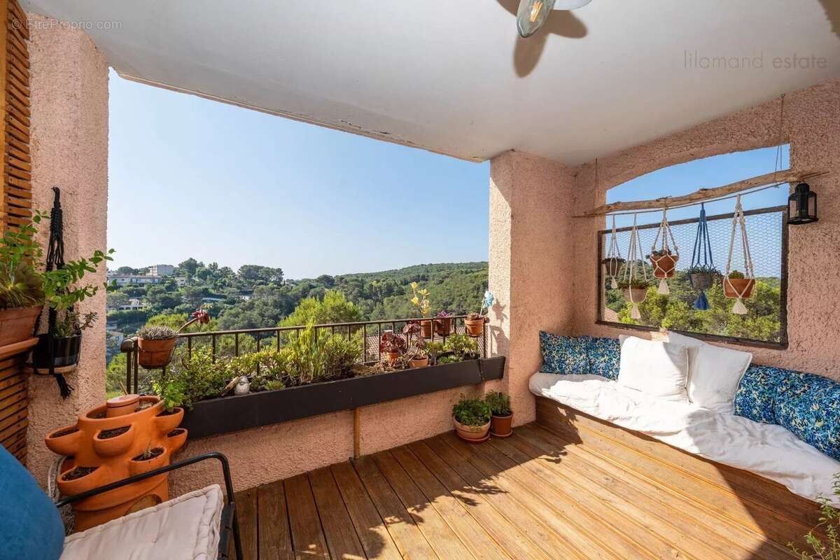 Appartement à MOUGINS
