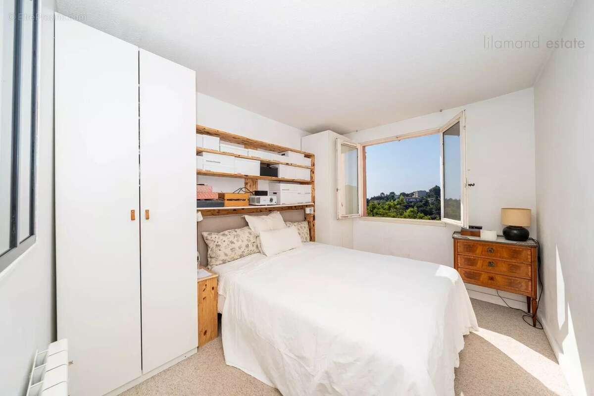 Appartement à MOUGINS