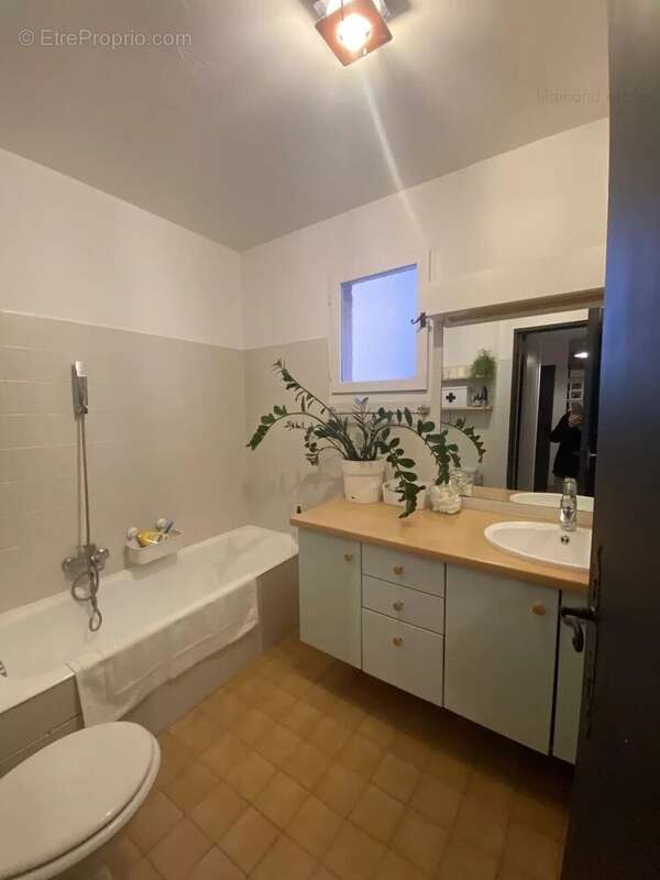 Appartement à MOUGINS