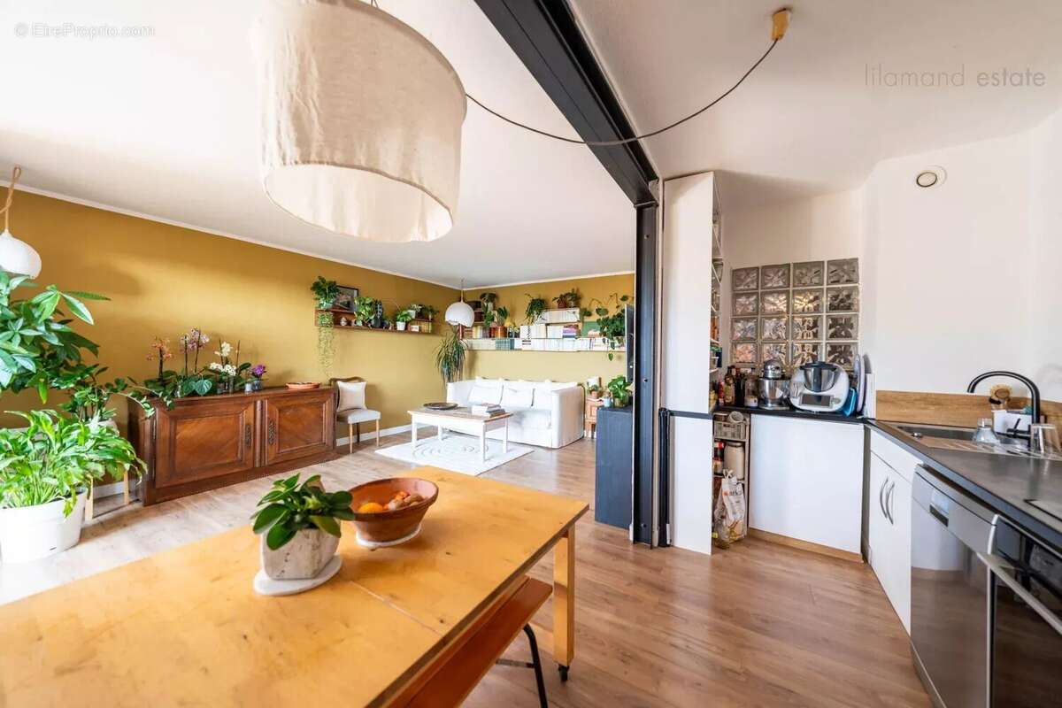 Appartement à MOUGINS