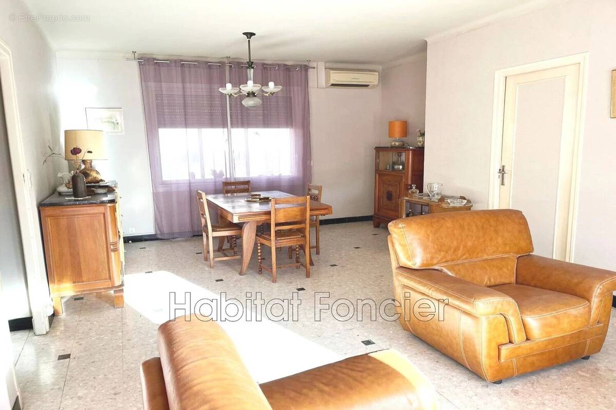 Maison à VILLELONGUE-DE-LA-SALANQUE