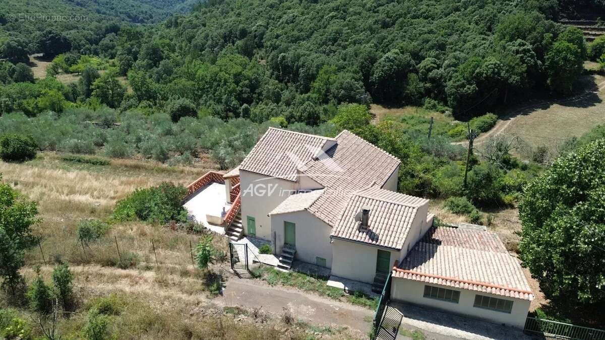 Maison à LES SALLES-DU-GARDON