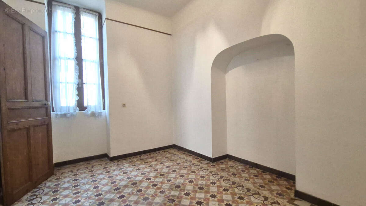 Appartement à ROGNONAS