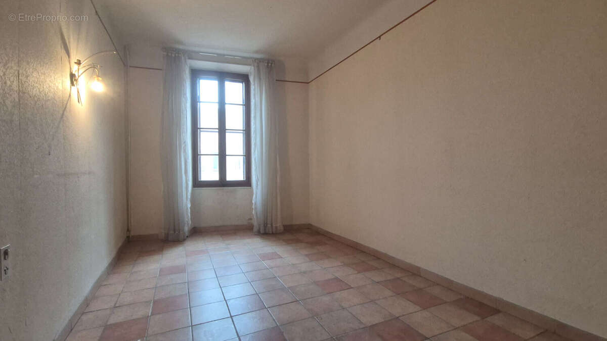 Appartement à ROGNONAS