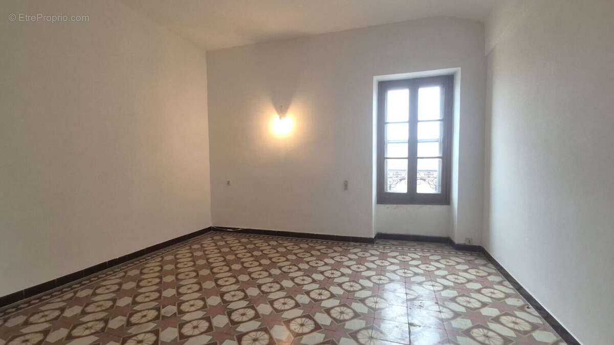 Appartement à ROGNONAS