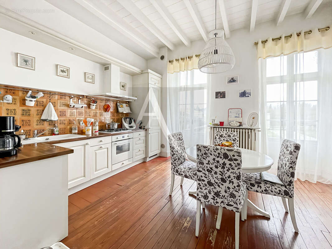 Maison à SAINTE-LIVRADE-SUR-LOT