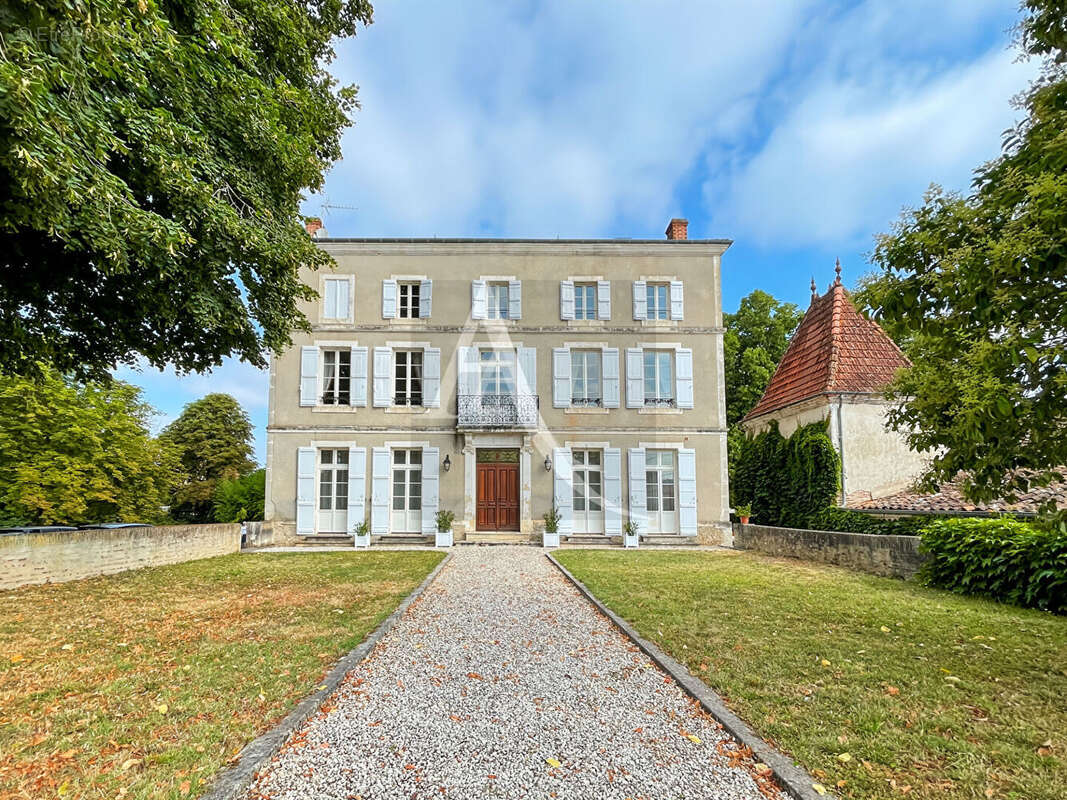 Maison à SAINTE-LIVRADE-SUR-LOT