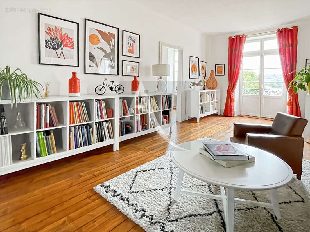 Maison à SAINTE-LIVRADE-SUR-LOT