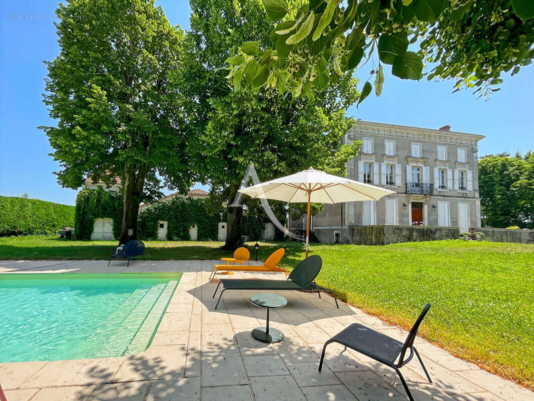 Maison à SAINTE-LIVRADE-SUR-LOT