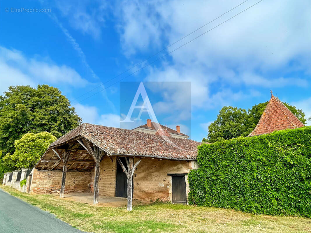 Maison à SAINTE-LIVRADE-SUR-LOT