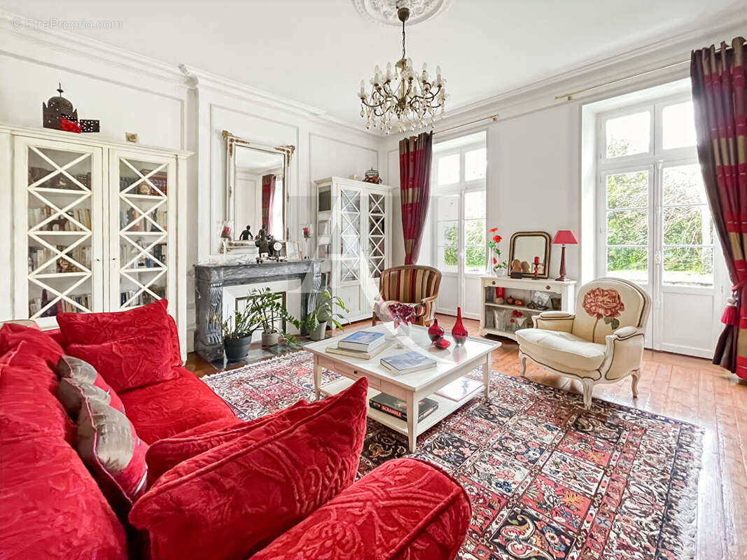 Maison à SAINTE-LIVRADE-SUR-LOT