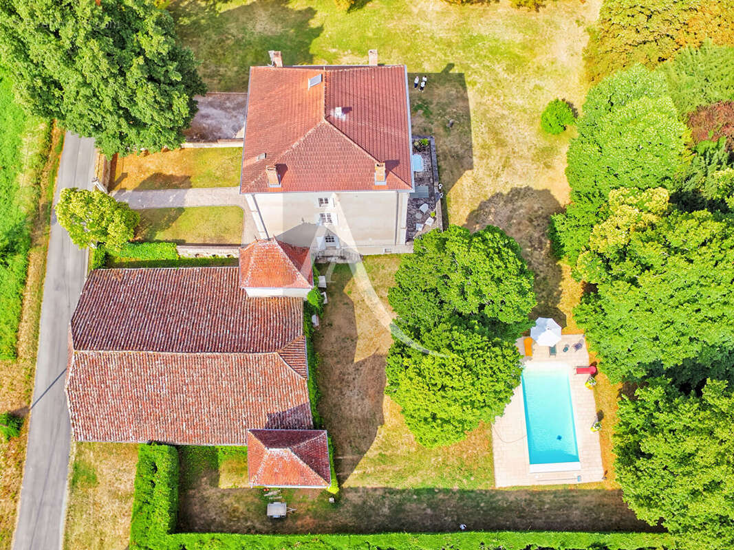 Maison à SAINTE-LIVRADE-SUR-LOT