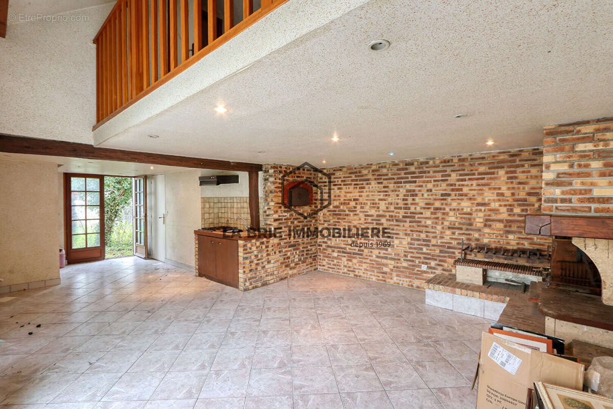 Maison à VILLECRESNES