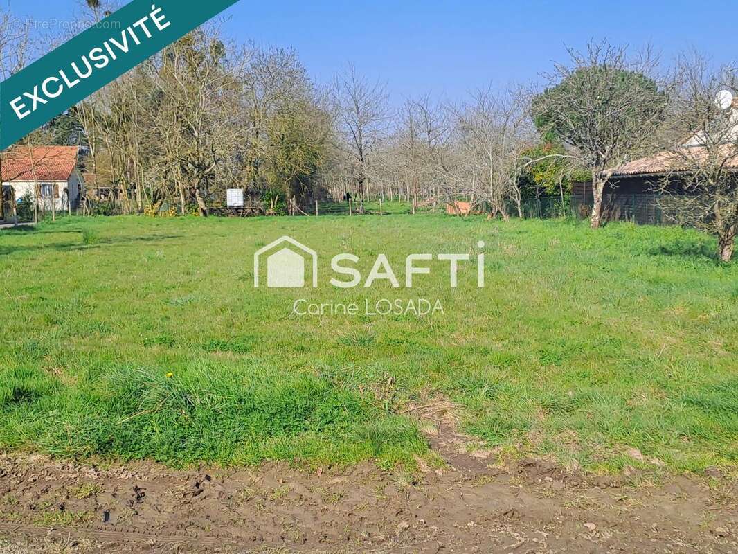 Photo 3 - Terrain à PEAULT