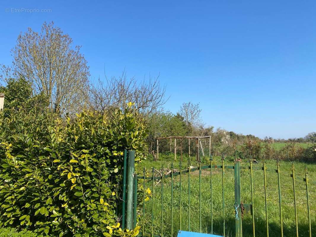 Photo 6 - Terrain à SAINTE-SOULLE