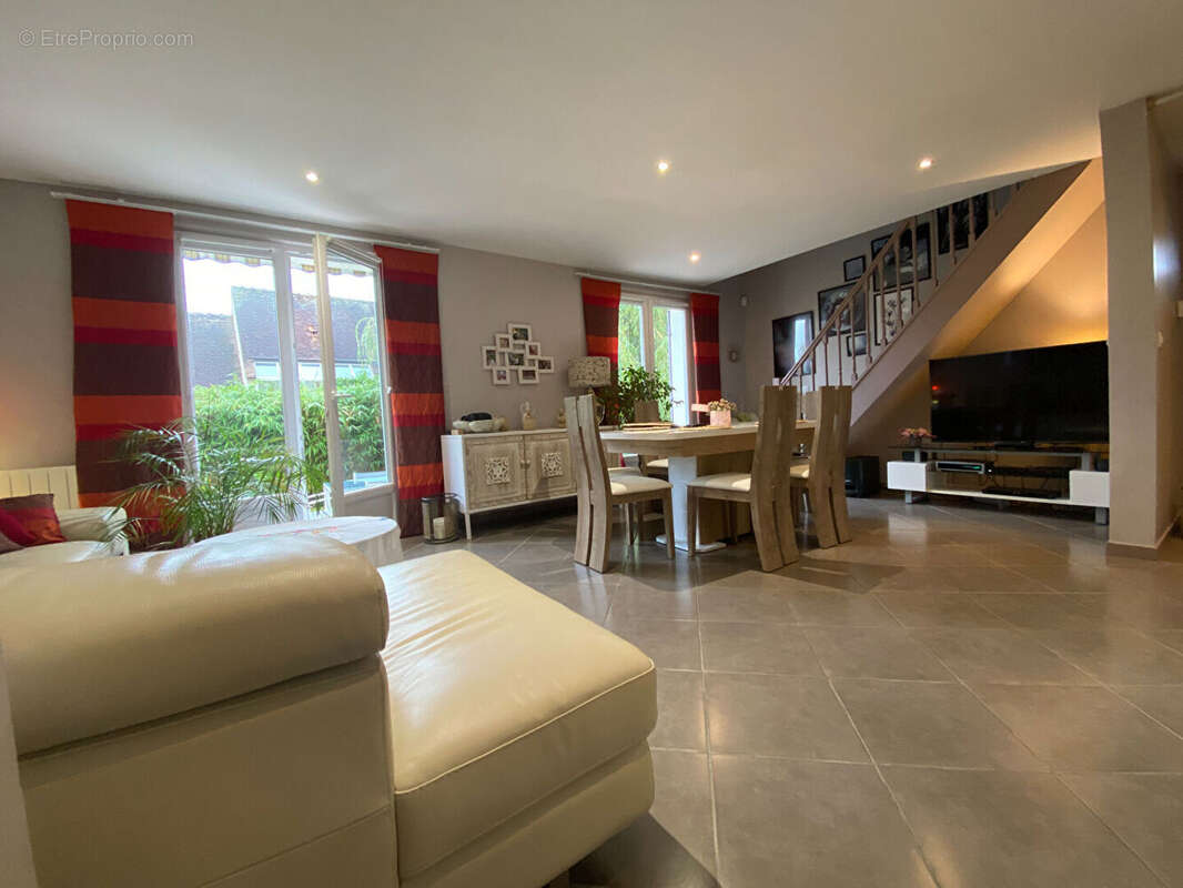 Maison à MONTFORT-L'AMAURY