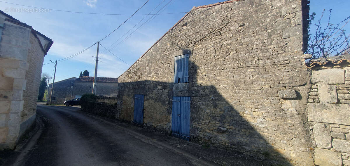 Maison à SAINT-AMANT-DE-NOUERE