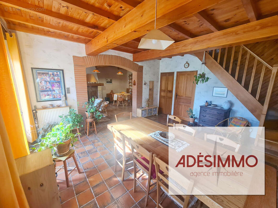 Maison à SAINT-SULPICE-SUR-LEZE