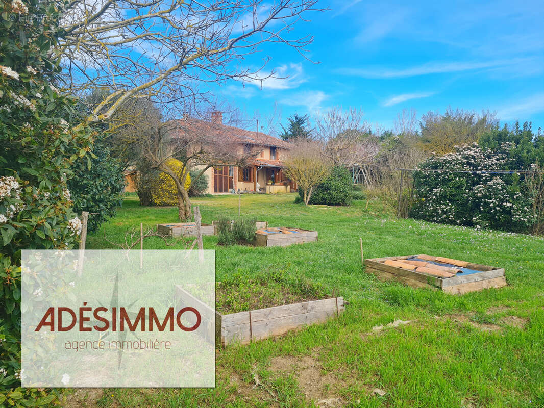 Maison à SAINT-SULPICE-SUR-LEZE