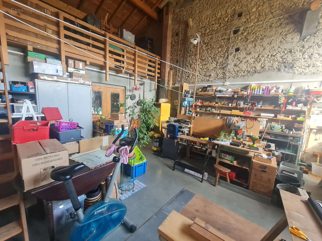 Maison à SAINT-SULPICE-SUR-LEZE