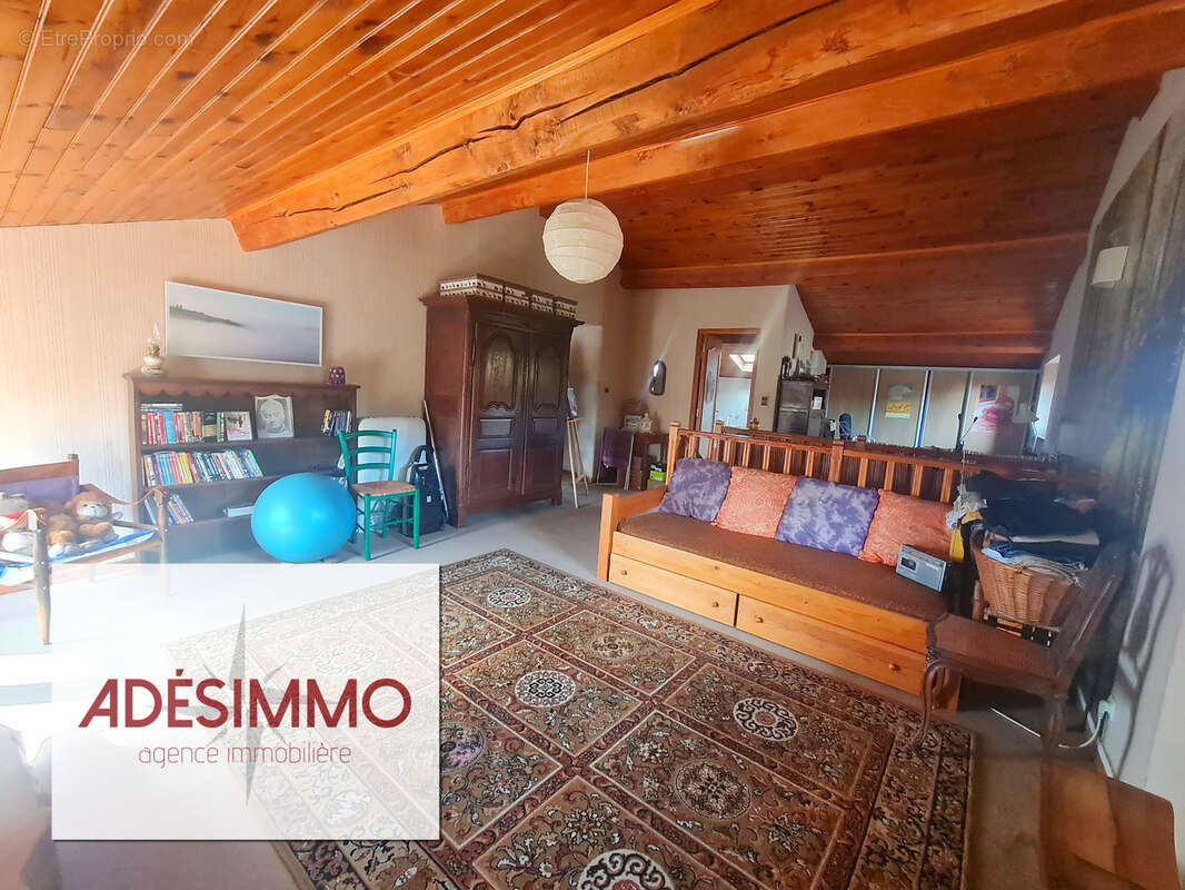 Maison à SAINT-SULPICE-SUR-LEZE