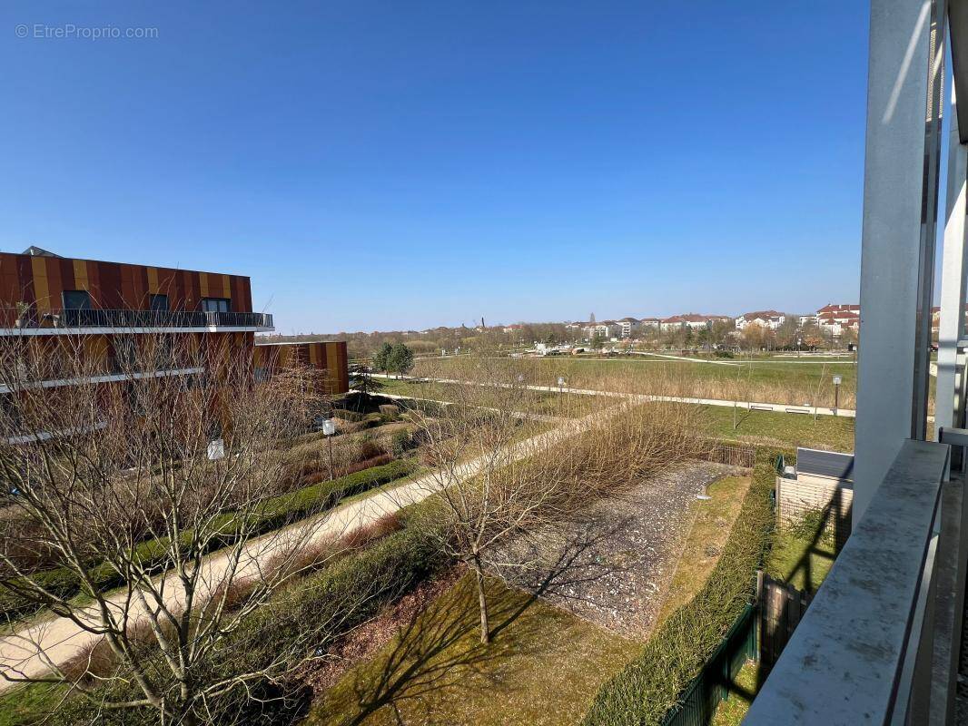 Appartement à BUSSY-SAINT-GEORGES