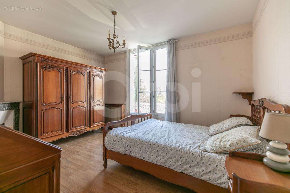 Maison à BONNEUIL-SUR-MARNE