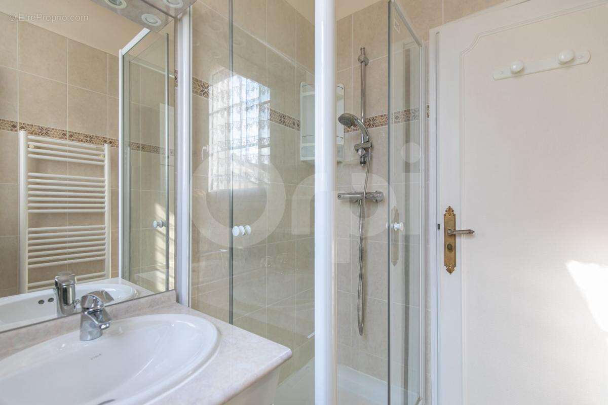 Maison à BONNEUIL-SUR-MARNE