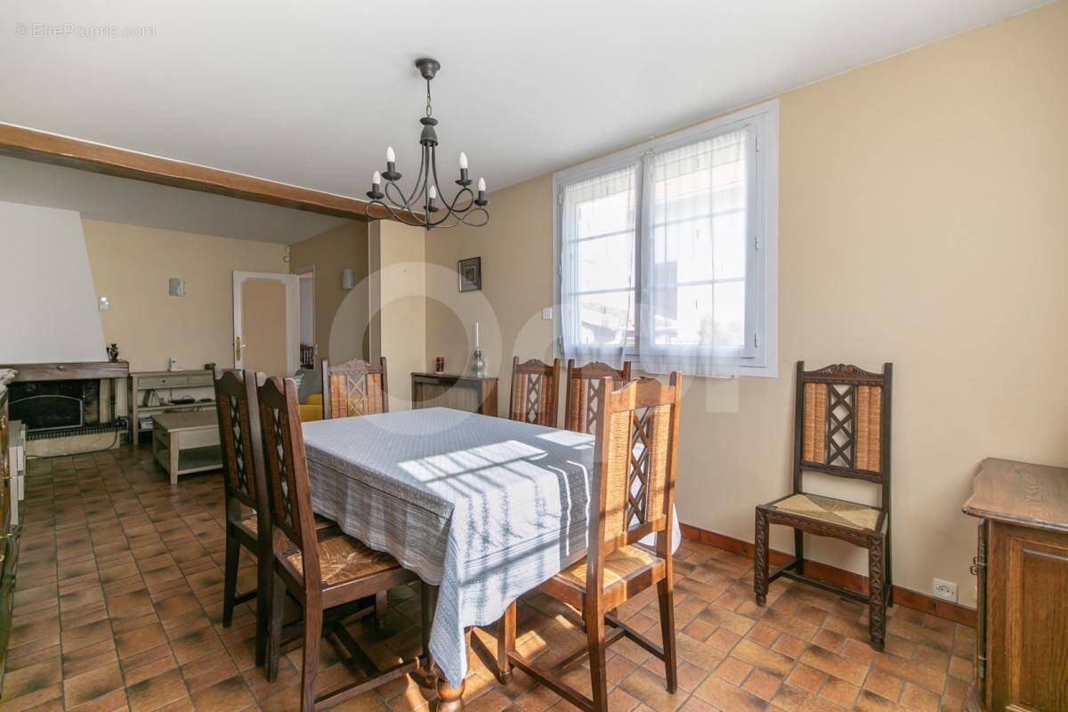 Maison à BONNEUIL-SUR-MARNE