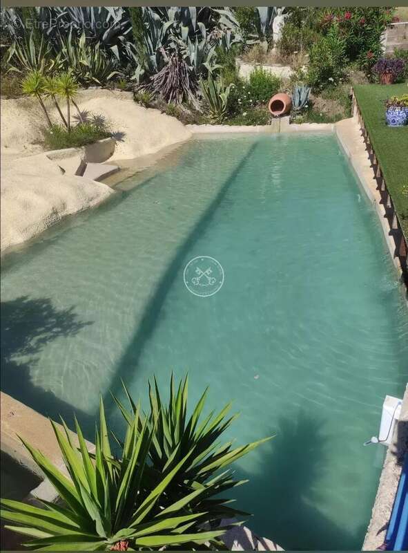 Maison à LES ADRETS-DE-L&#039;ESTEREL