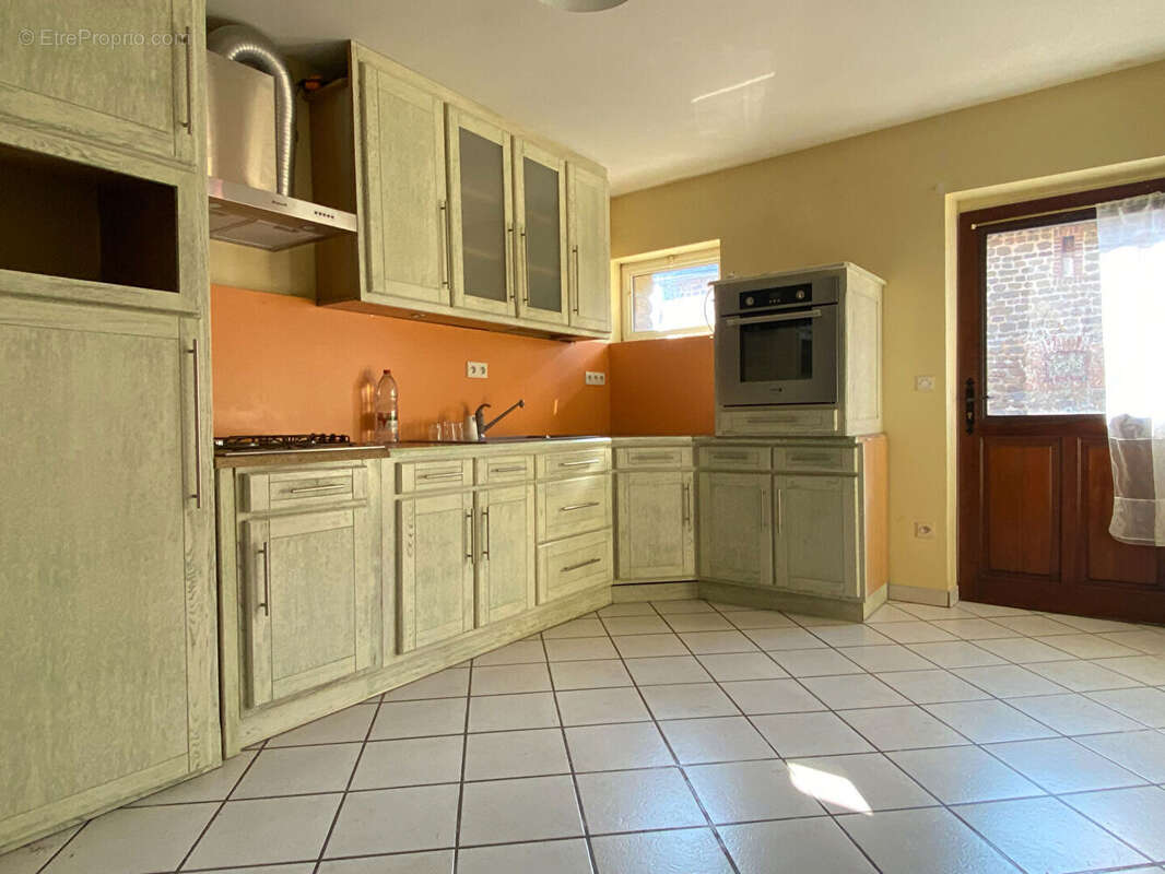 Maison à SAINT-DENIS-DE-GASTINES