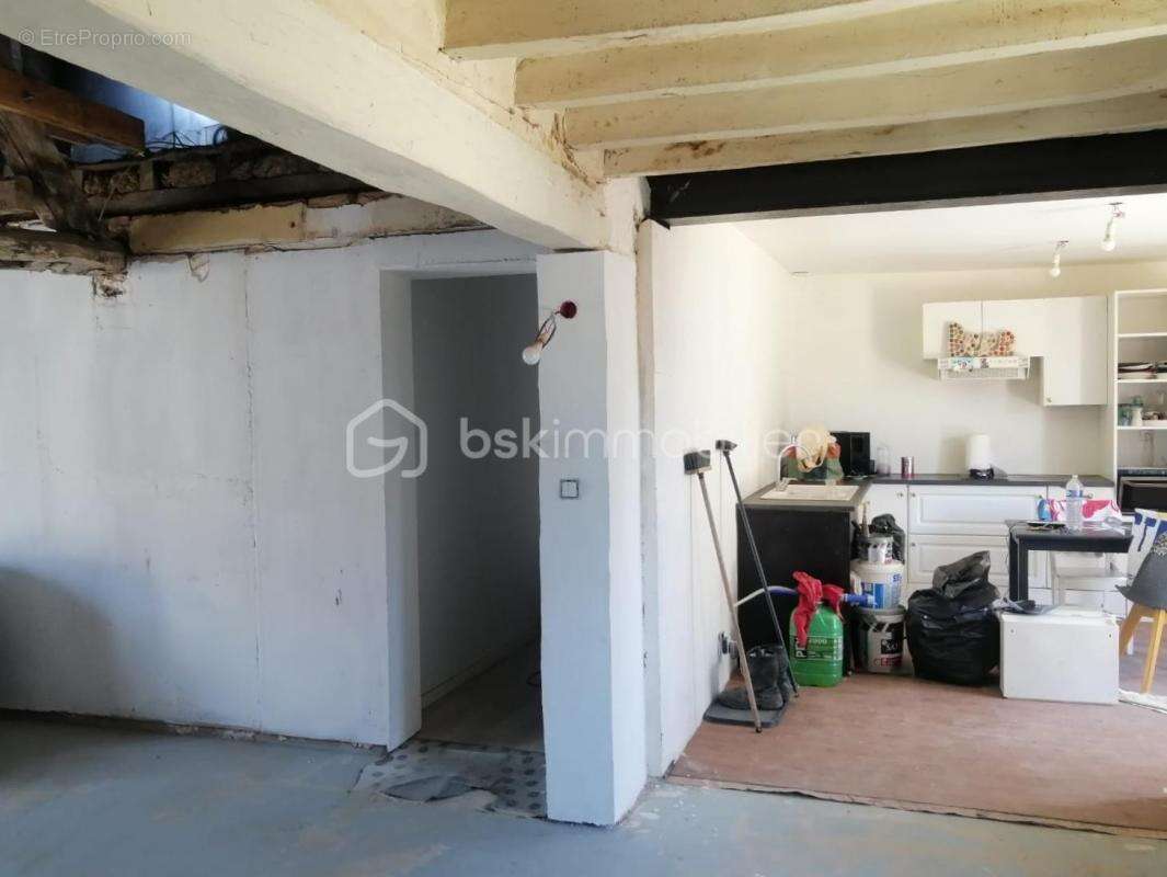 Maison à LA CROIX-DU-PERCHE