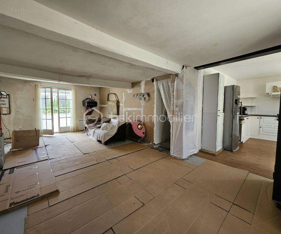 Maison à LA CROIX-DU-PERCHE