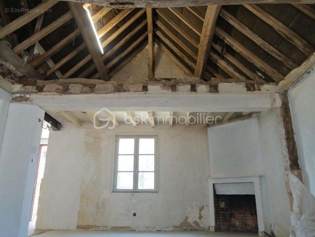 Maison à LA CROIX-DU-PERCHE