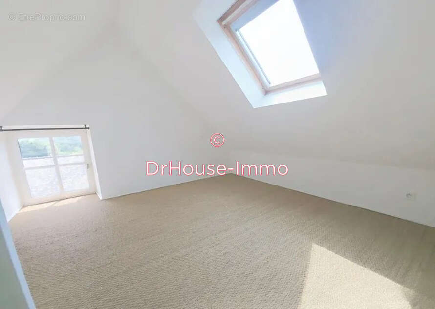 Maison à LOUVIGNE-DU-DESERT