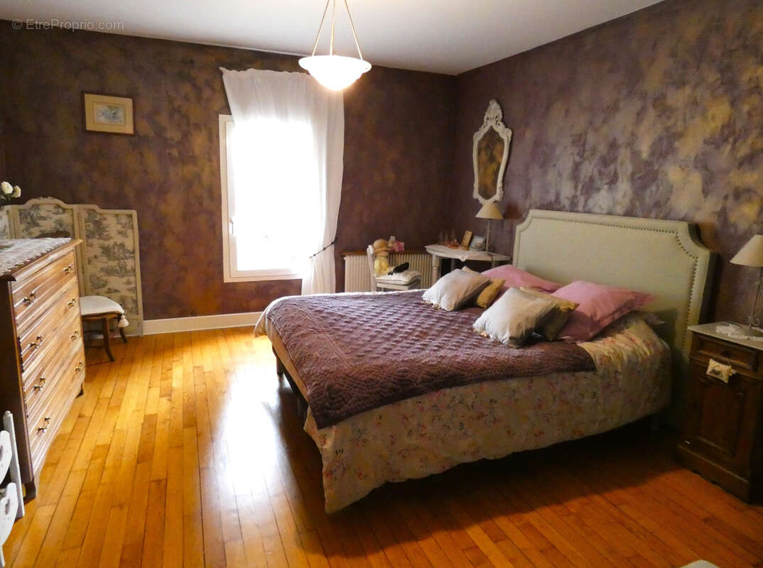 Maison à SAINT-LEON-SUR-L&#039;ISLE