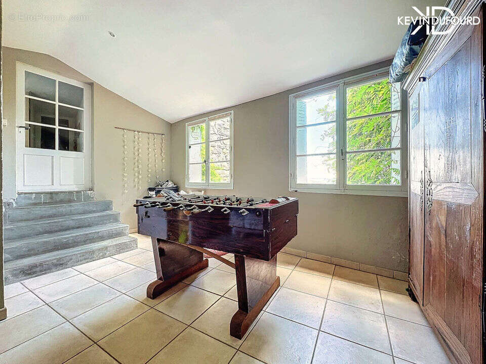 Maison à SAINT-PIERRE-SAINT-JEAN